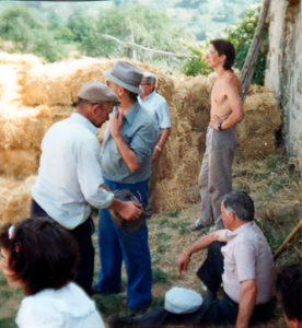 Bajo la sombra